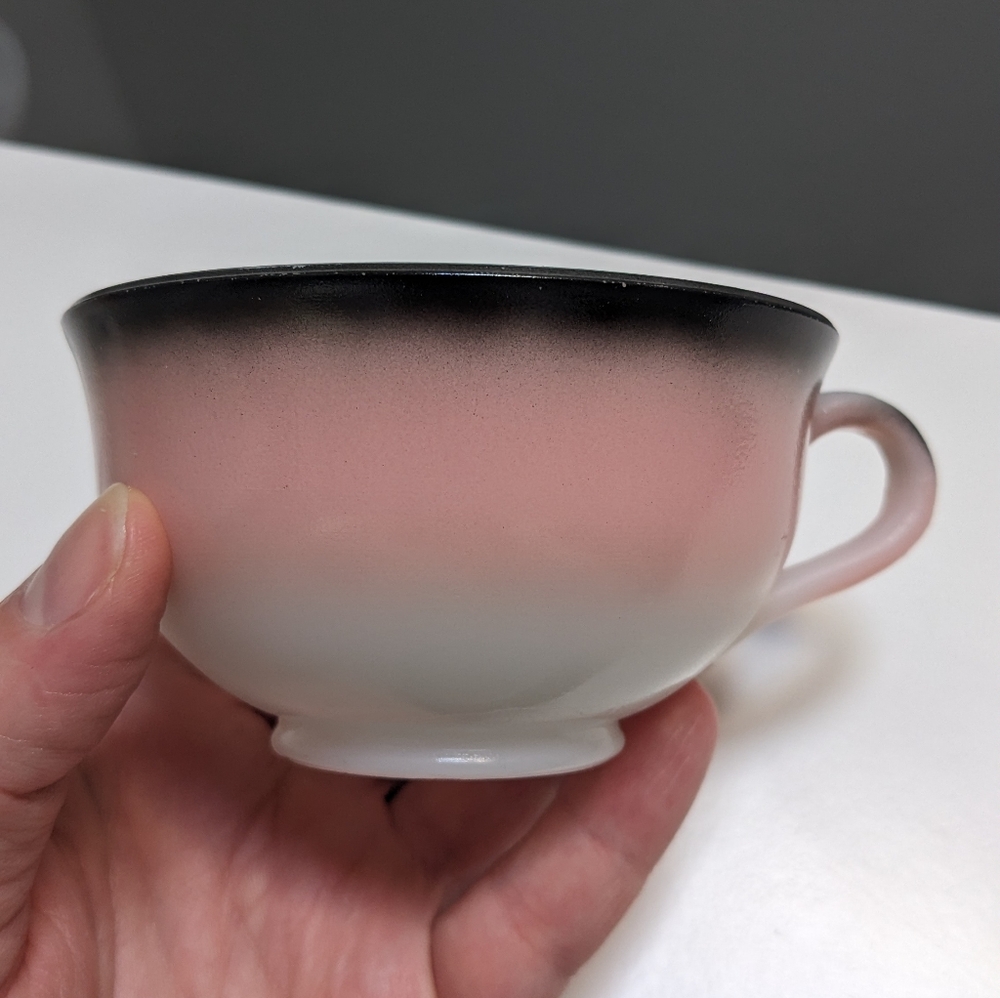Vintage 1950s Hazel Atlas Pink & Black Ovide Milk Glass Cups and Cream Pitcher - Picture 7 of 9